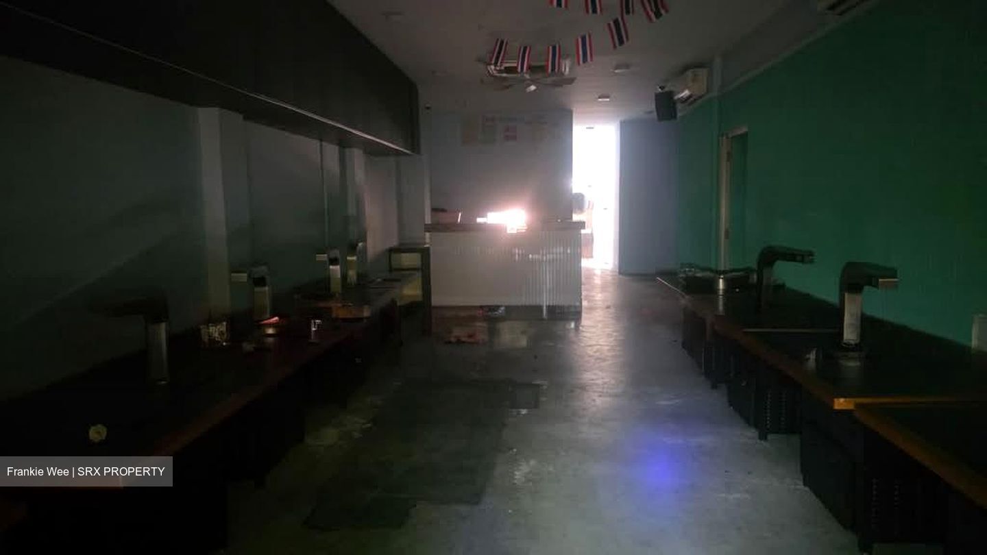 Berseh Food Centre (D8), Retail #596399031